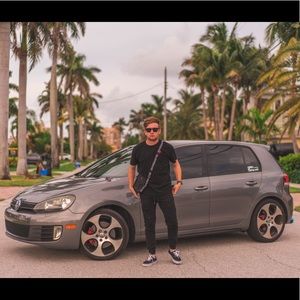 Meet your Posher, Greg